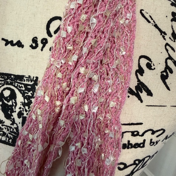 2 Scarves, 1 listing (Pink and black) - Picture 4 of 6